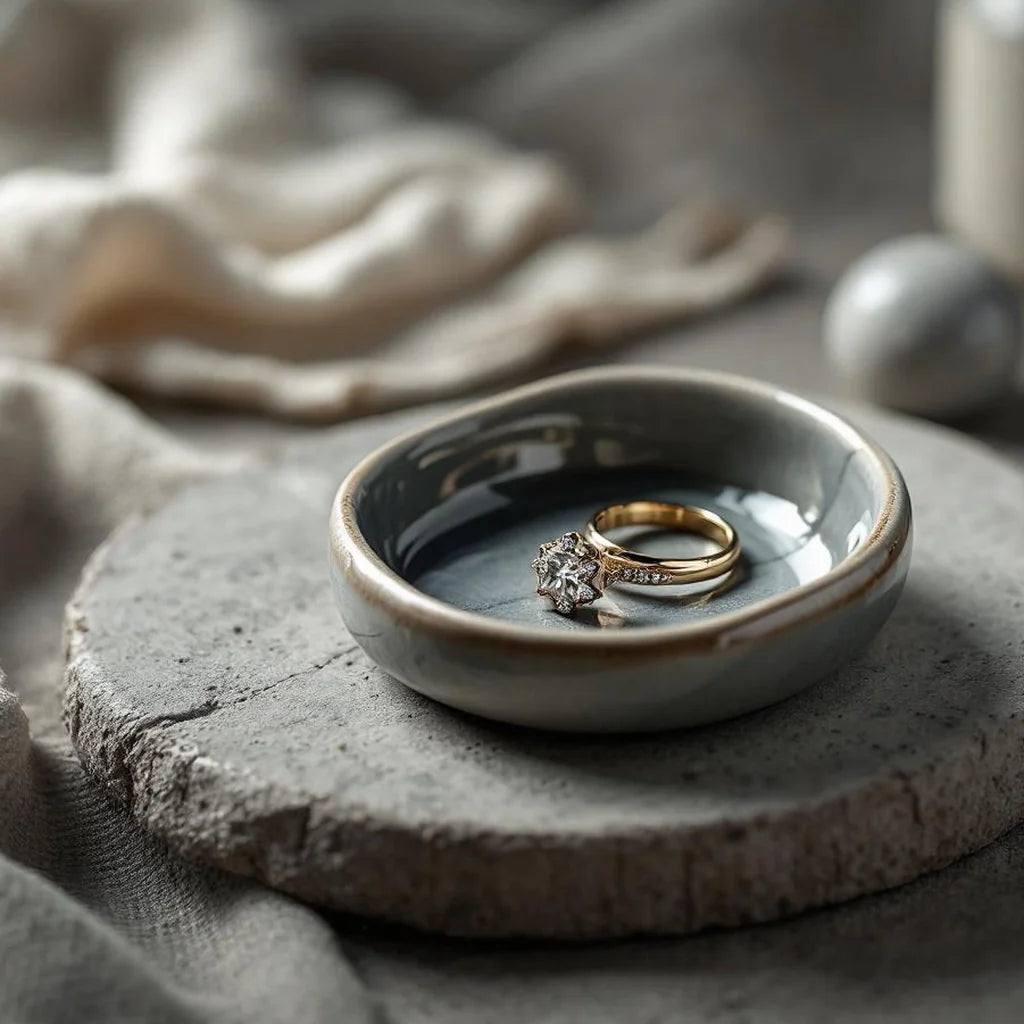 Stoneware Ring Catchall Dish