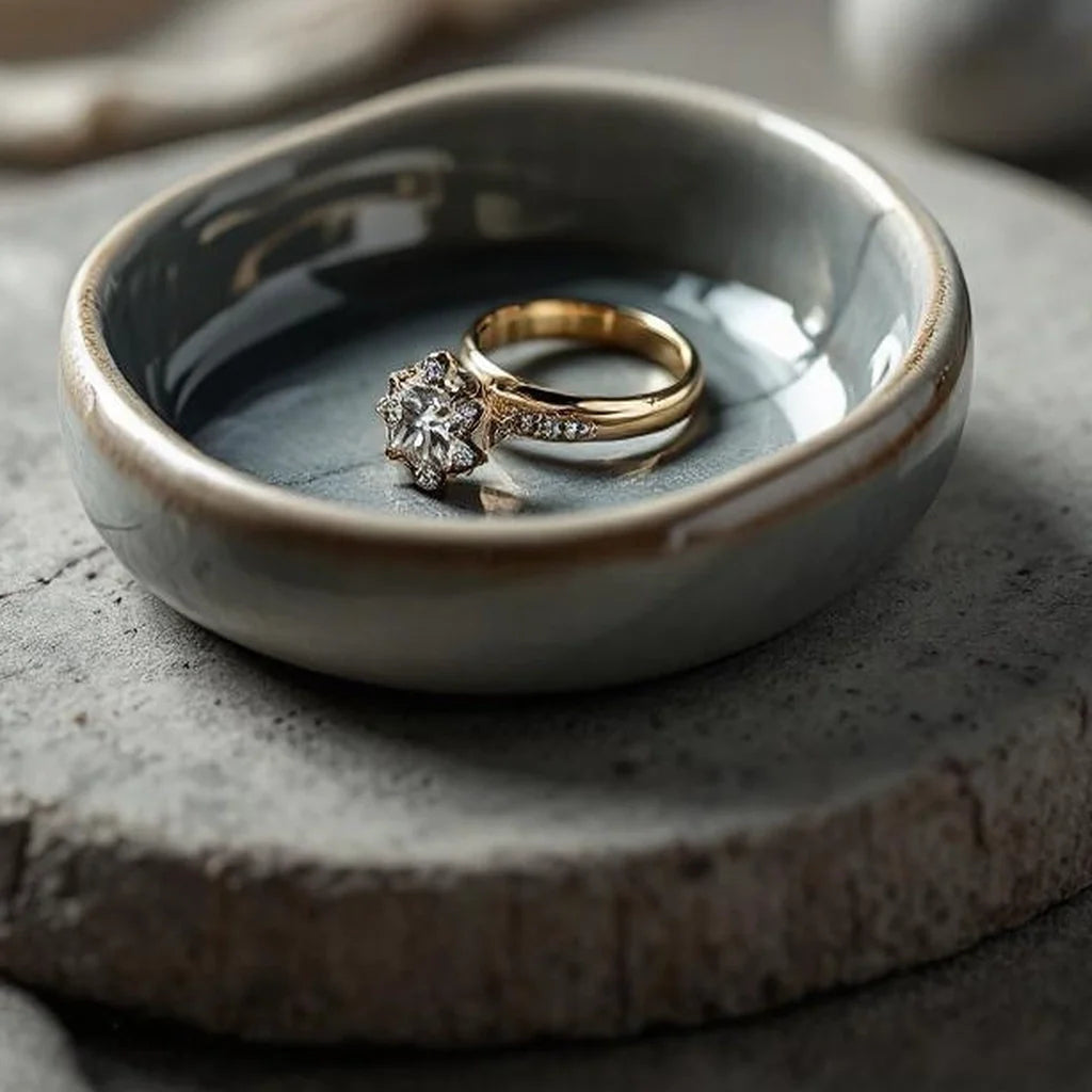 Stoneware Ring Catchall Dish